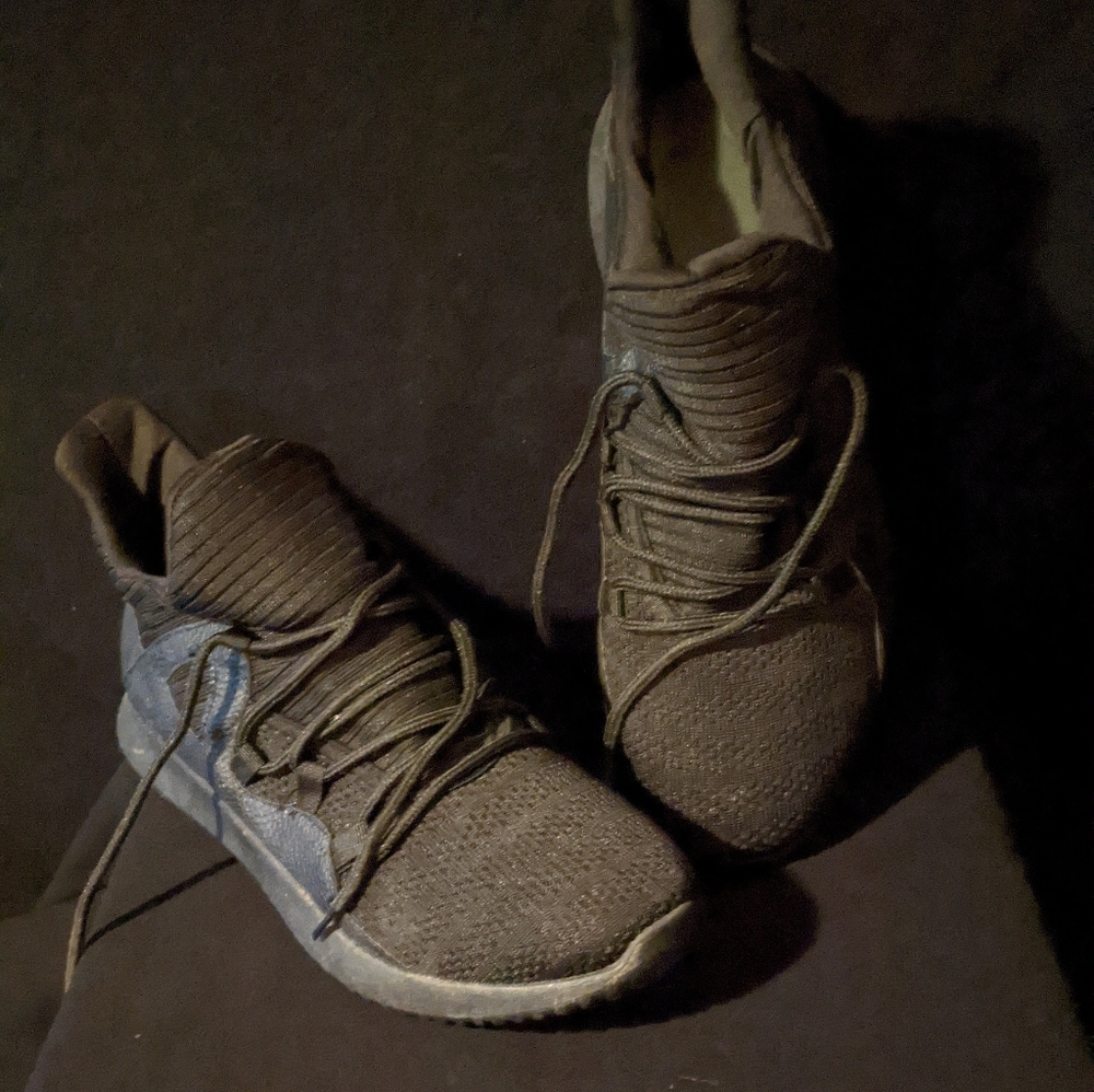 Black Athletic Shoes Adult 11 No Box Unknown Brand